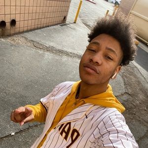 Meet your Posher, Curtis